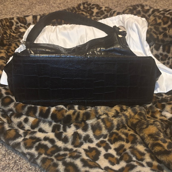 Furla Elegant Black Croc-Embossed Shoulder Bag - Picture 5 of 16